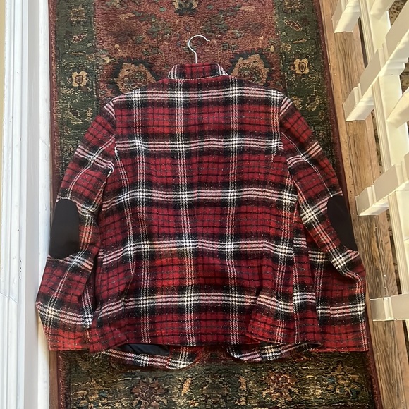 Excellent used condition red plaid mandarin collar blazer - Picture 4 of 5